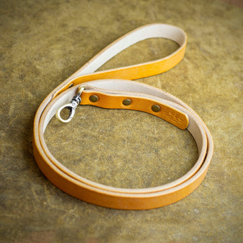 handcrafted full grain and vegetable tanned leather dog leash